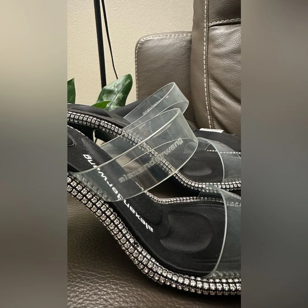Alexander Wang
Kira 85MM Embellished PVC Black Sandals. Size 37 (7) - Picture 10 of 14